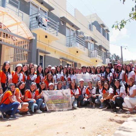 อับฮีส ริดจ์ โฮเต็ล Hotel โกรอน ภายนอก รูปภาพ
