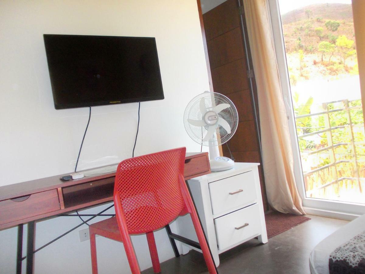 อับฮีส ริดจ์ โฮเต็ล Hotel โกรอน ภายนอก รูปภาพ